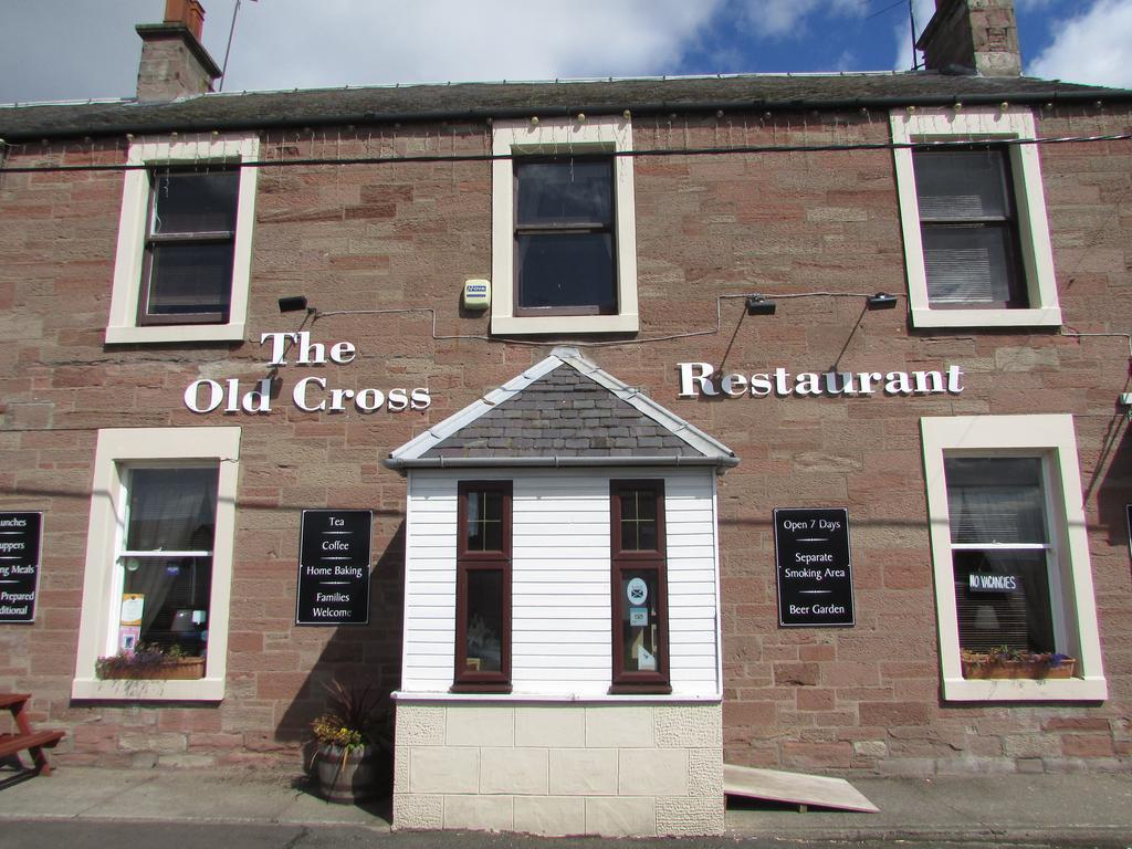 The Old Cross Inn Blairgowrie and Rattray Екстер'єр фото